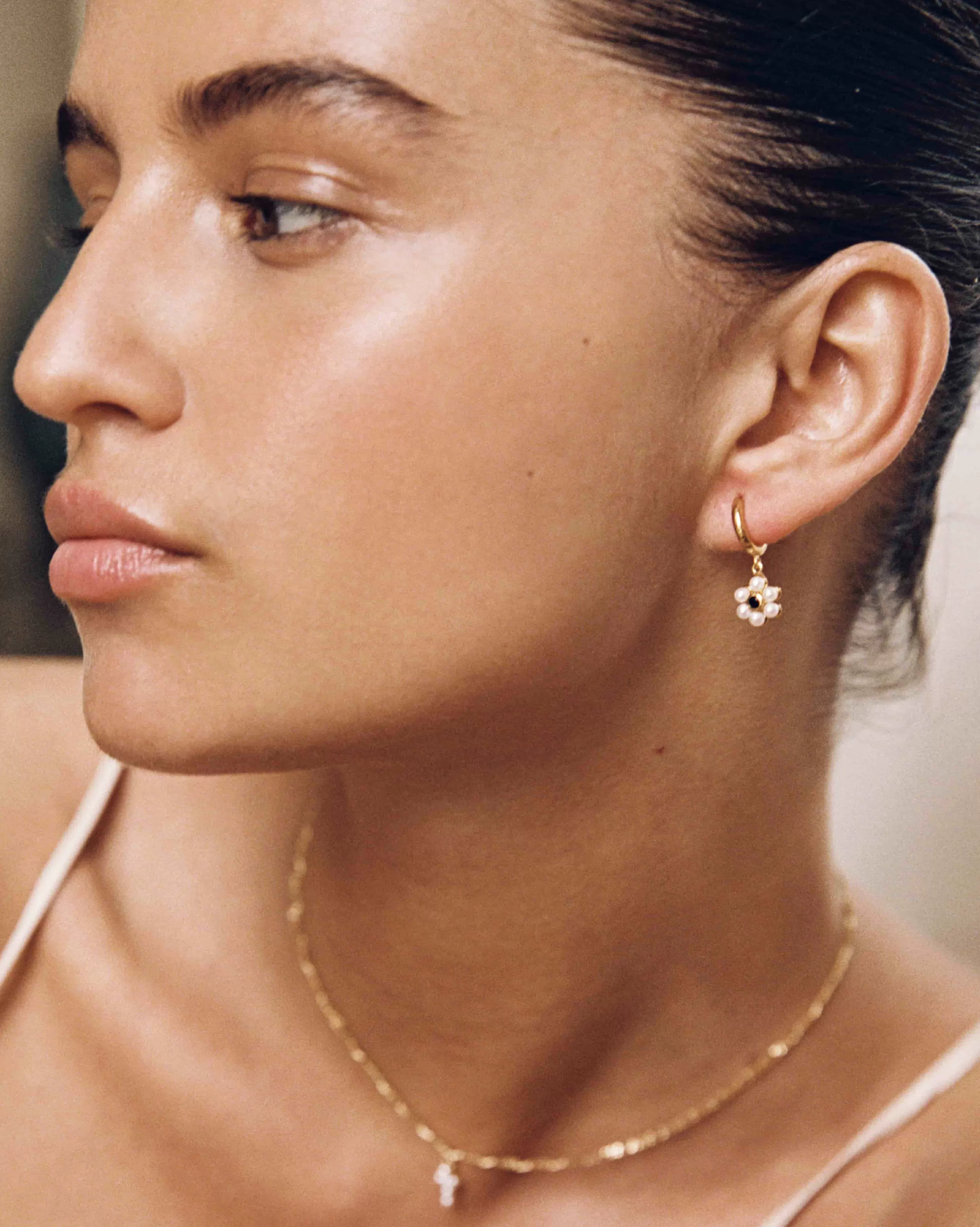 BRUNA The Label Ohrringe Mit Anhänger | Creolen^Gironde Onyx Mini Hoops 18k Gold Vermeil & Edelsteine & Perlen